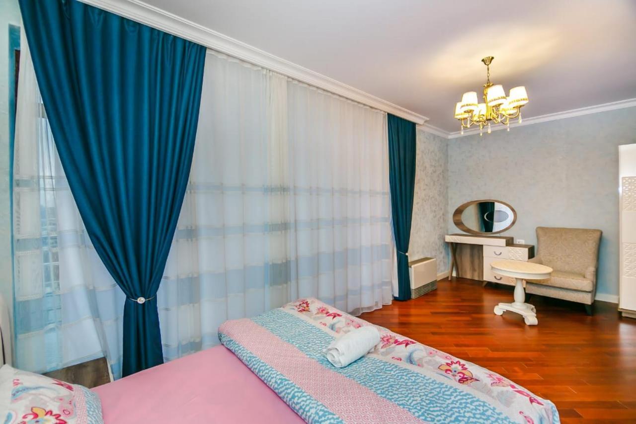 Lux Family Apartment In City Center Bakoe Buitenkant foto