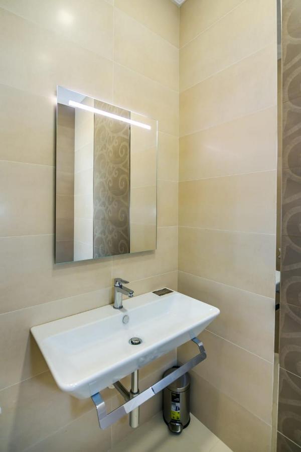 Lux Family Apartment In City Center Bakoe Buitenkant foto